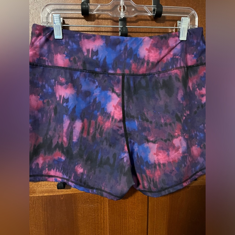 HDE Women’s Activewear/Yoga Shorts - Picture 4 of 9